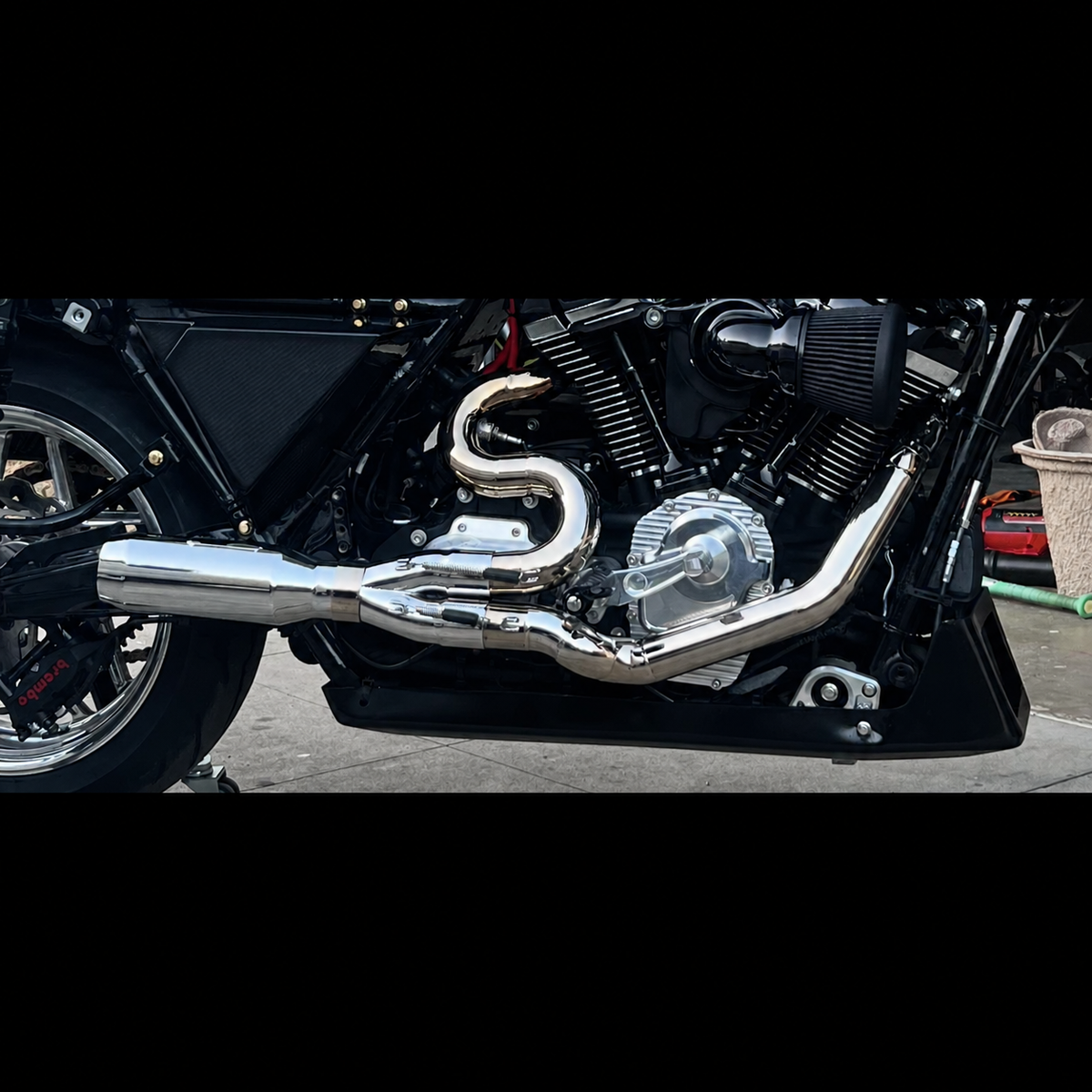 Custom stainless-steel 2-Into-1 exhaust on Chris Miller's 2023 Harley Davidson Road Glide
